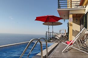 Casa Jardim Mar by Our Madeira