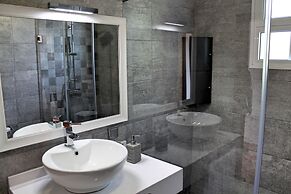 Casa Jardim Mar by Our Madeira