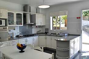 Casa Jardim Mar by Our Madeira