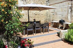 Le Patio Chambres et Table dHotes
