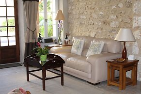 Le Patio Chambres et Table dHotes