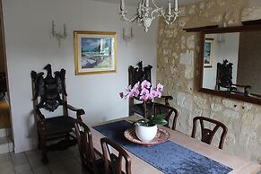 Le Patio Chambres et Table dHotes