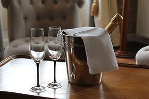 Le Patio Chambres et Table dHotes
