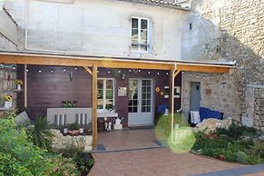 Le Patio Chambres et Table dHotes