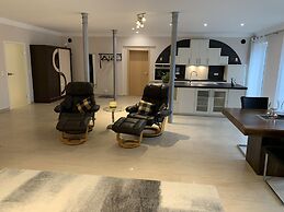 Apartment Ahsbahs Suite near Airport