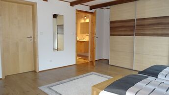 Apartment Panorama 2 near Airport