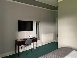 OYO Dunmar House Hotel