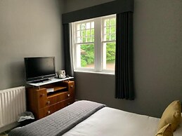 OYO Dunmar House Hotel