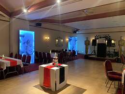 Oyo Dunmar House Hotel