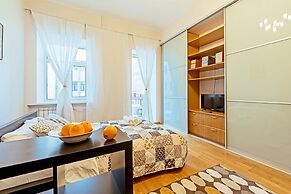 Welcome Home Apartments Grodnensky 12