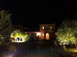 Alekos Beach Houses - Natura Gialla