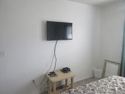 7BR Pool Home Emerald Island by SHV-8409