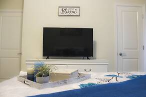 7BR Pool Home Emerald Island by SHV-8409