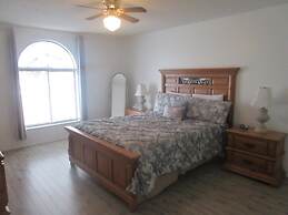 7BR Pool Home Emerald Island by SHV-8409