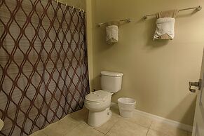 7BR Pool Home Emerald Island by SHV-8409