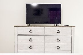 7BR Pool Home Emerald Island by SHV-8409