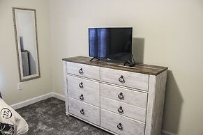 7BR Pool Home Emerald Island by SHV-8409