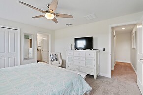 7BR Pool Home Emerald Island by SHV-8409