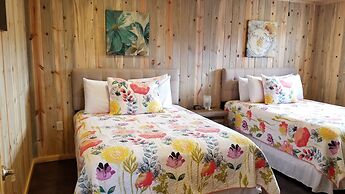 Bluff Gardens Cabins
