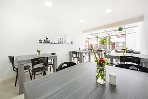 Ayenda 1024 Agora Inn