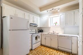 Easyhosts.Amazing Victorian House