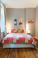 Easyhosts.Amazing Victorian House