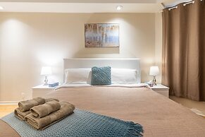 Easyhosts.Amazing Victorian House