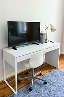 Easyhosts.Amazing Victorian House