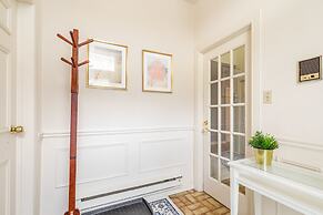 Easyhosts.Amazing Victorian House