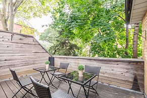 Easyhosts.Amazing Victorian House