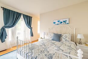 Easyhosts.Amazing Victorian House