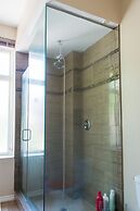 Easyhosts.Amazing Victorian House