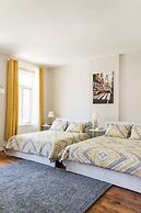 Easyhosts.Amazing Victorian House