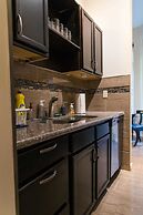 Easyhosts.Amazing Victorian House