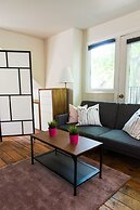 Easyhosts.Amazing Victorian House