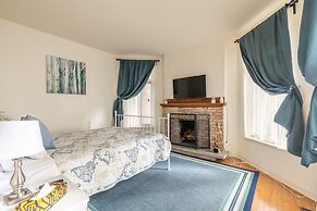 Easyhosts.Amazing Victorian House