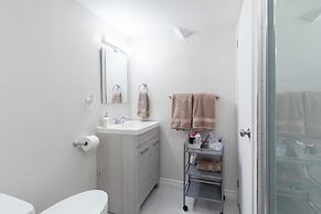 Easyhosts.Amazing Victorian House