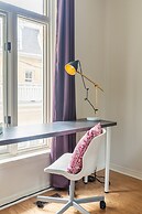 Easyhosts.Amazing Victorian House