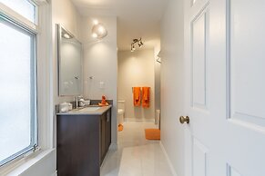 Easyhosts.Amazing Victorian House