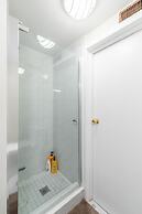 Easyhosts.Amazing Victorian House