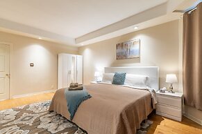 Easyhosts.Amazing Victorian House