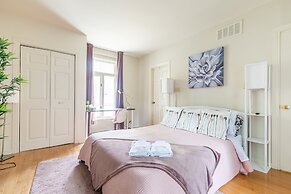 Easyhosts.Amazing Victorian House