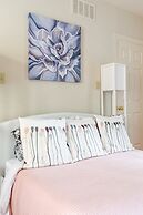 Easyhosts.Amazing Victorian House