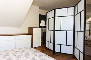 Easyhosts.Amazing Victorian House