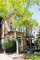 Easyhosts.Amazing Victorian House