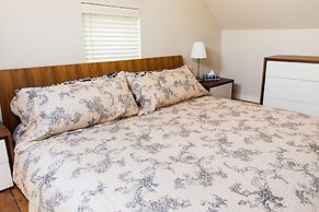 Easyhosts.Amazing Victorian House