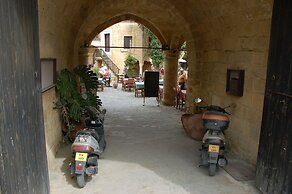 Hera Kyrenia Gardens