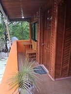 Guanna's Place Room and Resto Bar