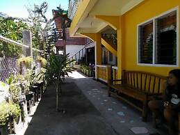 Guanna's Place Room and Resto Bar