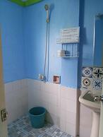 Guanna's Place Room and Resto Bar